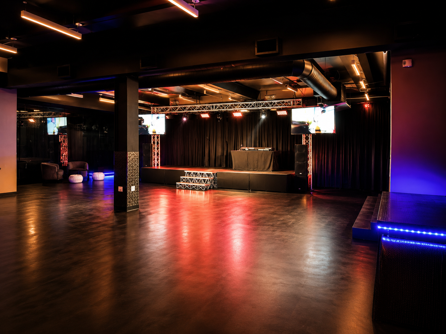 Event Hall — Intimate
